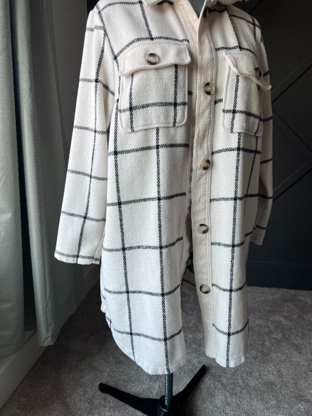 Blocky checkered shirt-jacket in black and white